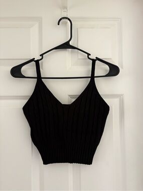Women's Stretchy V-neck ribbed texture Tank Top. Color black. Size XL.